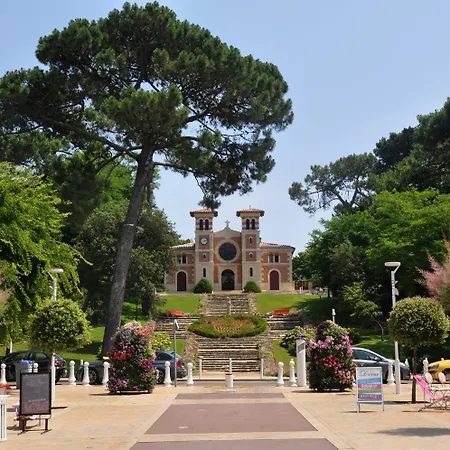 Διαμέρισμα B13 Avec Parking Proche Αρασόν